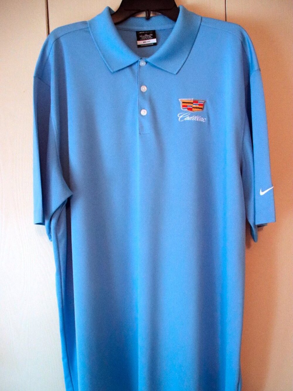Like New Men's NIKEGOLF Cadillac DRI-FIT Polo Size XLTall, Color Blue
